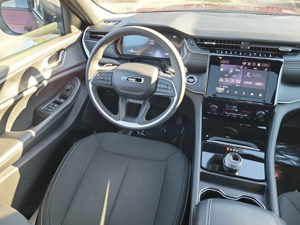 2024 Jeep Grand Cherokee Laredo X 4x4