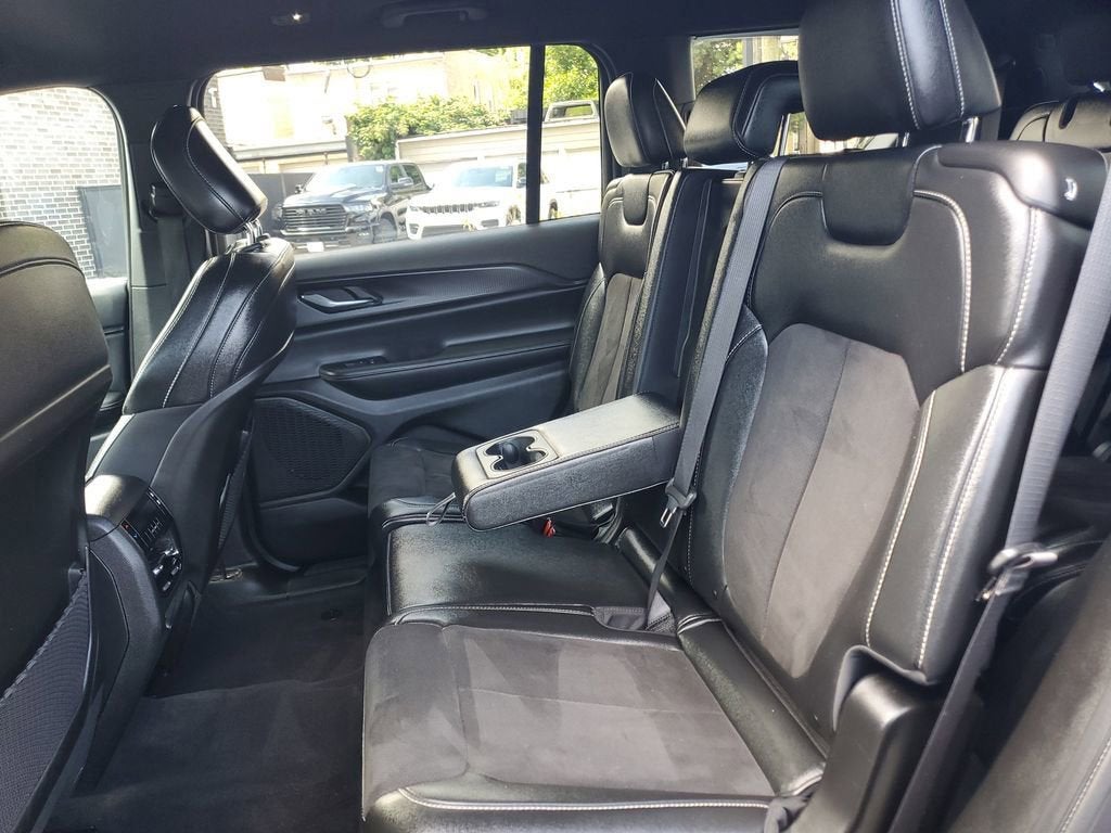 2024 Jeep Grand Cherokee L Altitude 4x4