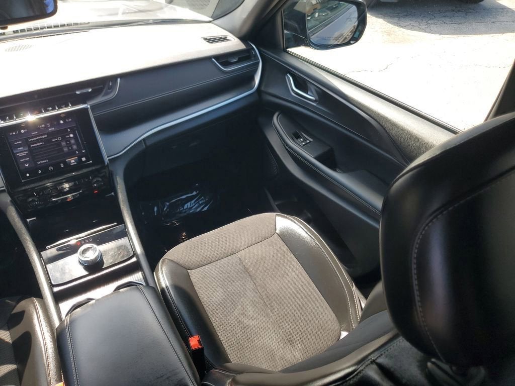 2024 Jeep Grand Cherokee L Altitude 4x4