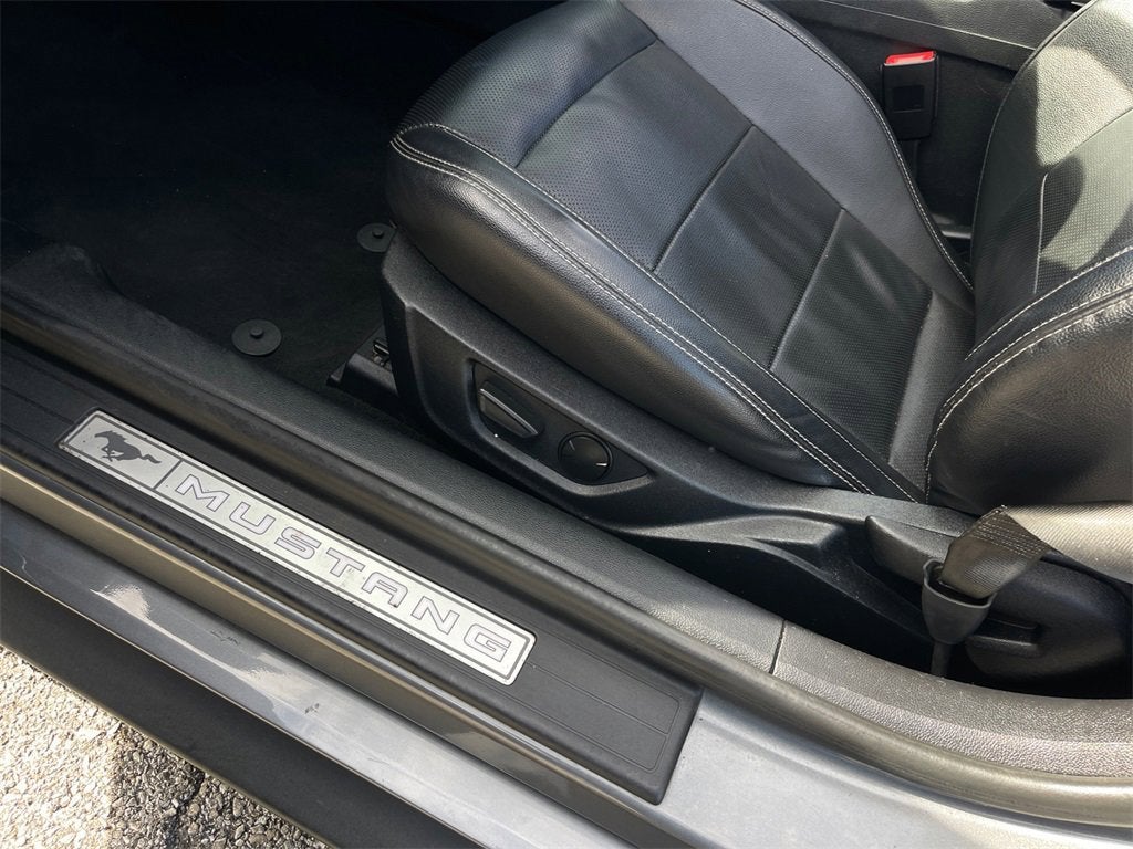 2022 Ford Mustang EcoBoost Premium