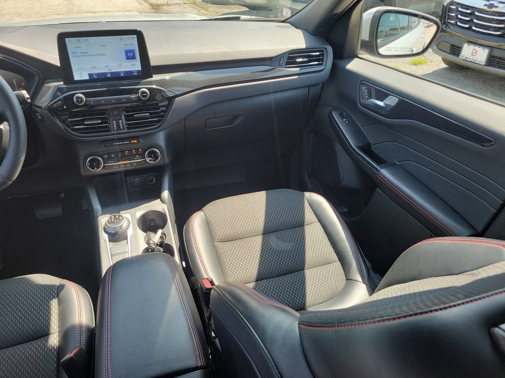 2025 Ford Escape ST-Line Select