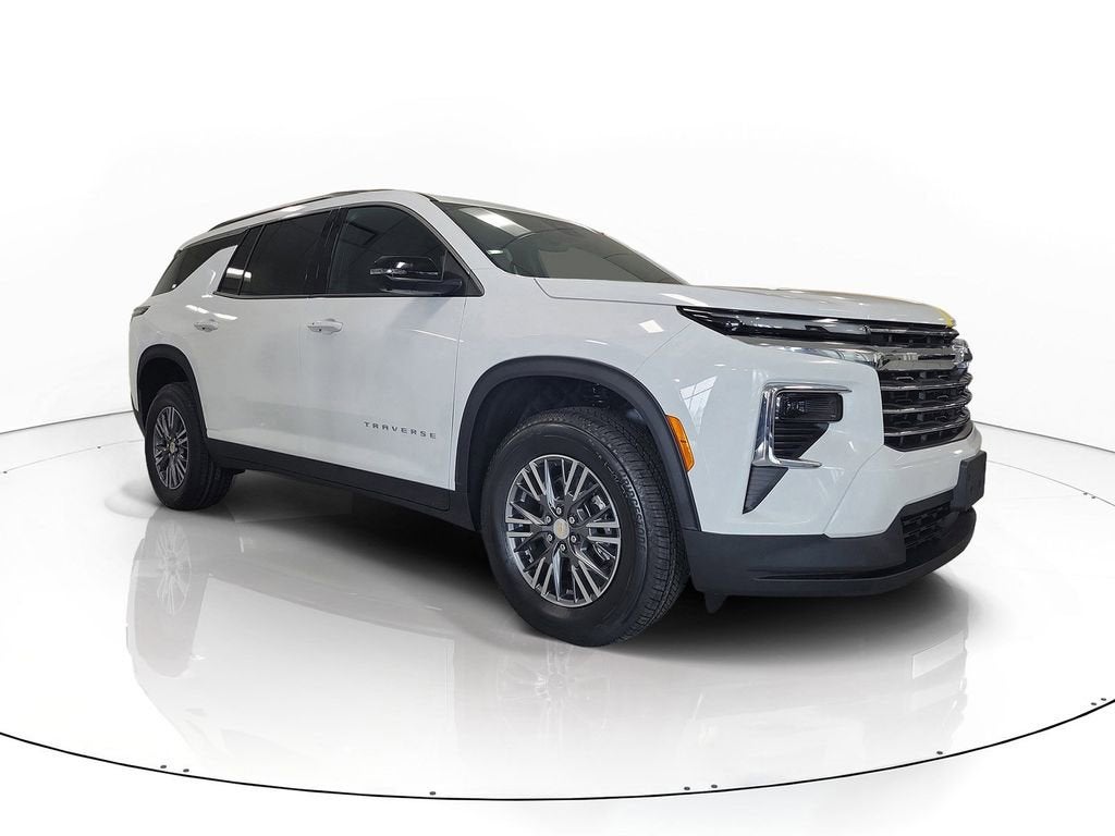2026 Chevrolet Traverse FWD LT's photo