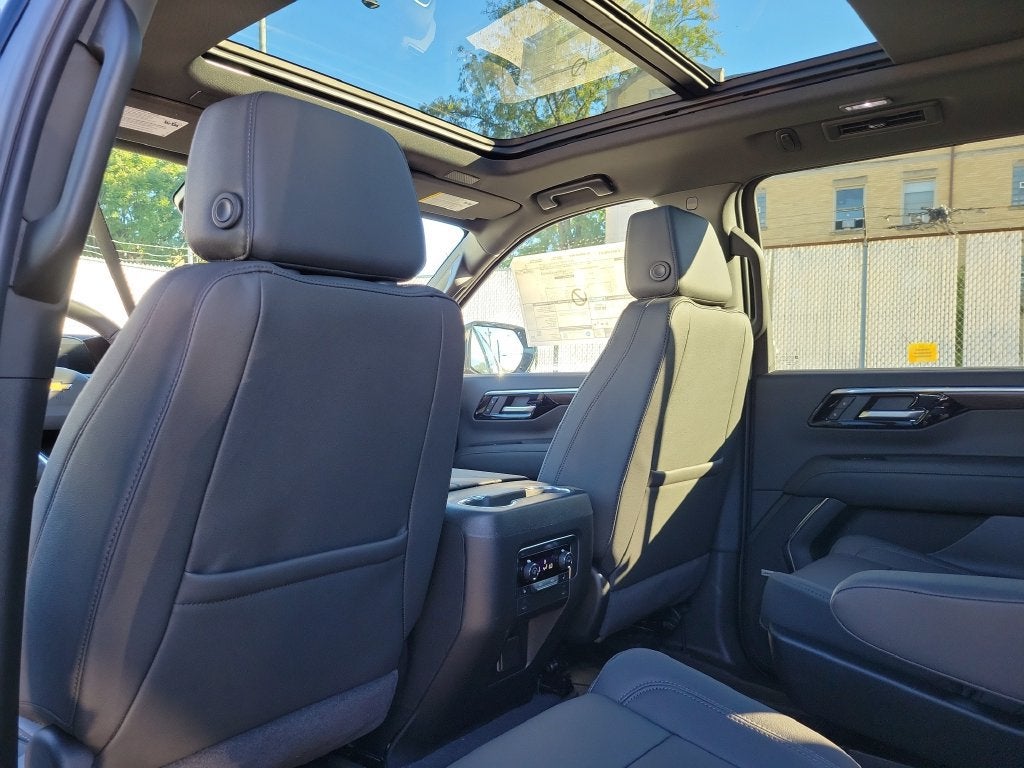 2027 Chevrolet Suburban LT