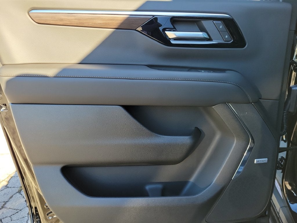 2027 Chevrolet Suburban LT
