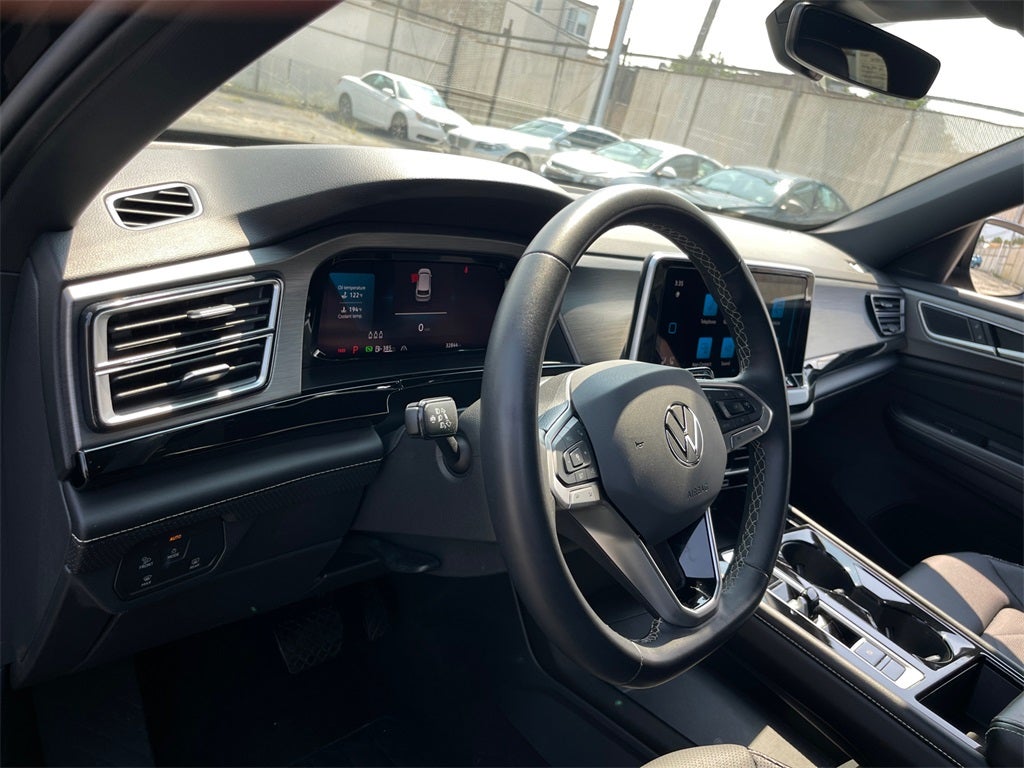 2024 Volkswagen Atlas Cross Sport 2.0T SE w/Technology