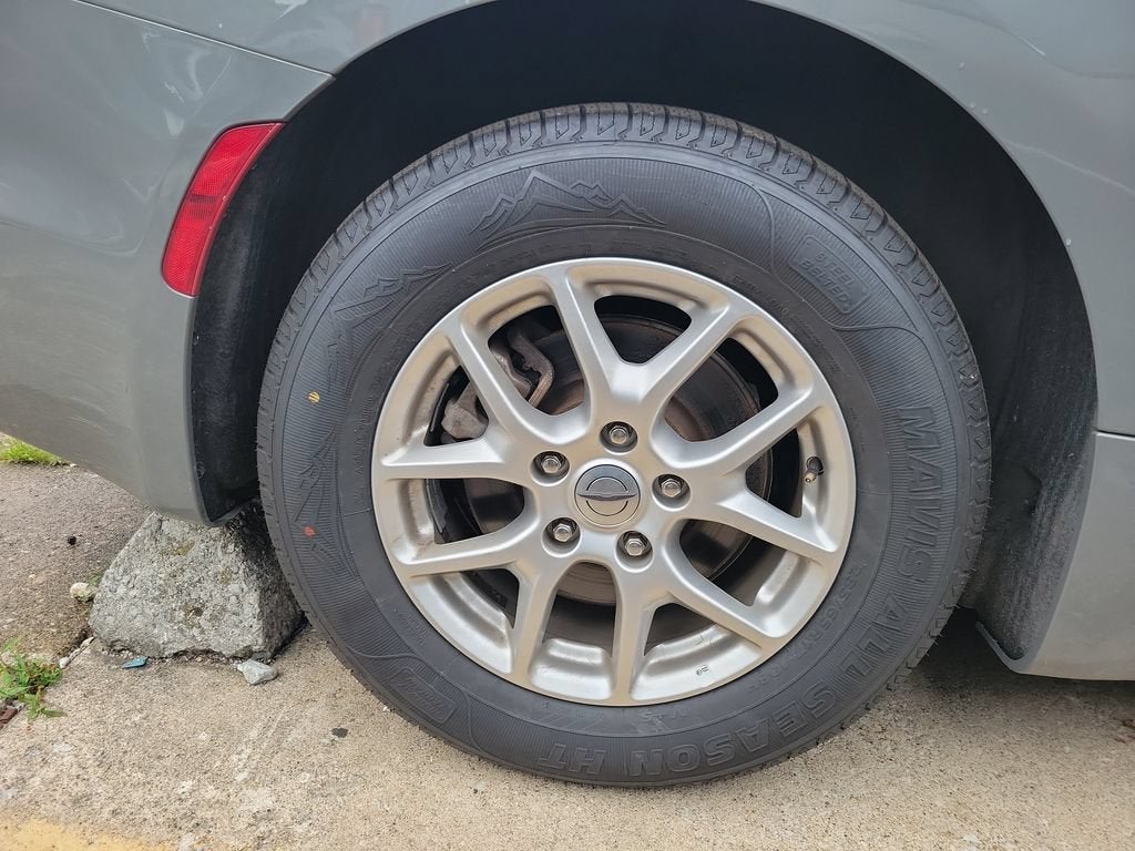 2025 Chrysler Pacifica Select