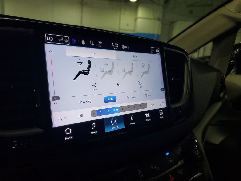 2024 Chrysler Pacifica Touring L