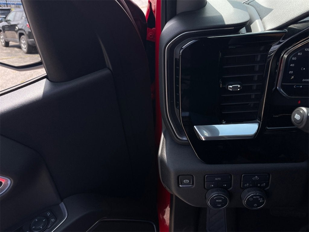 2025 Chevrolet Silverado 1500 LT LT1