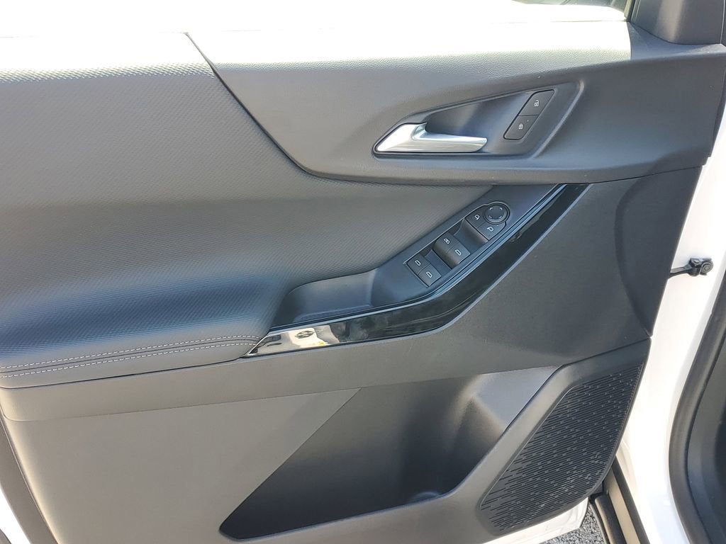 2026 Chevrolet Equinox LT - Photo 18