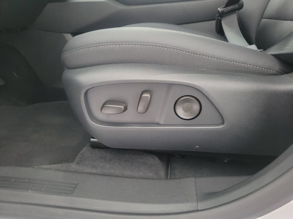 2026 Chevrolet Equinox LT - Photo 18