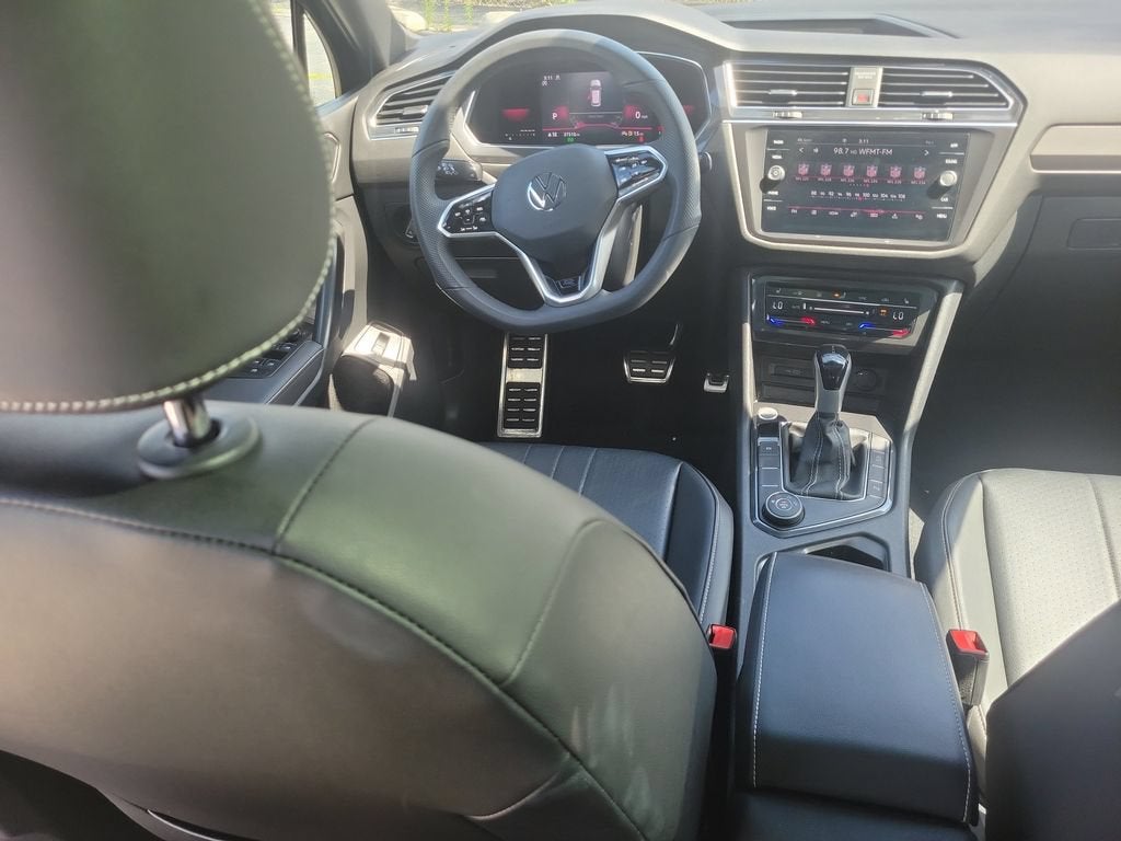 2022 Volkswagen Tiguan 2.0T SE R-Line Black