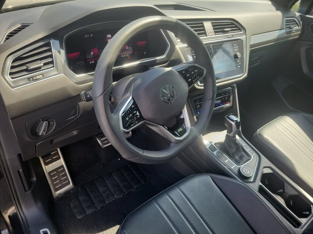 2022 Volkswagen Tiguan 2.0T SE R-Line Black