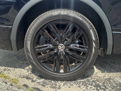 2022 Volkswagen Tiguan 2.0T SE R-Line Black