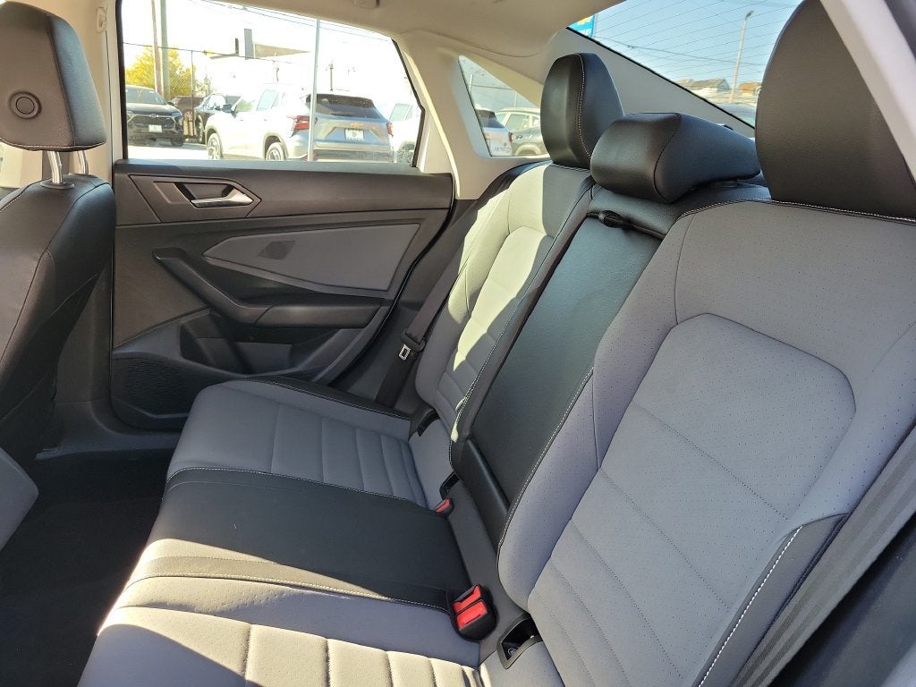 2025 Volkswagen Jetta 1.5T SE