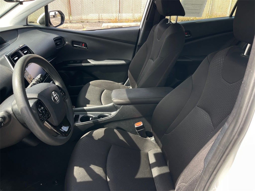 2022 Toyota Prius LE