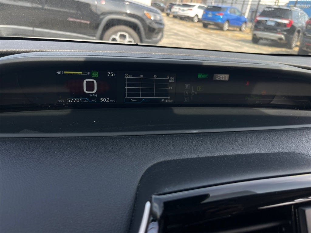 2022 Toyota Prius LE