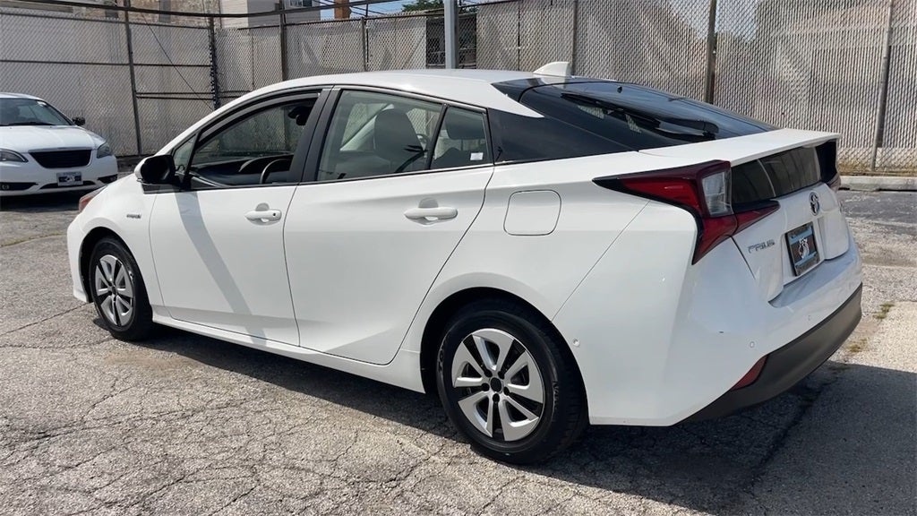 2022 Toyota Prius LE