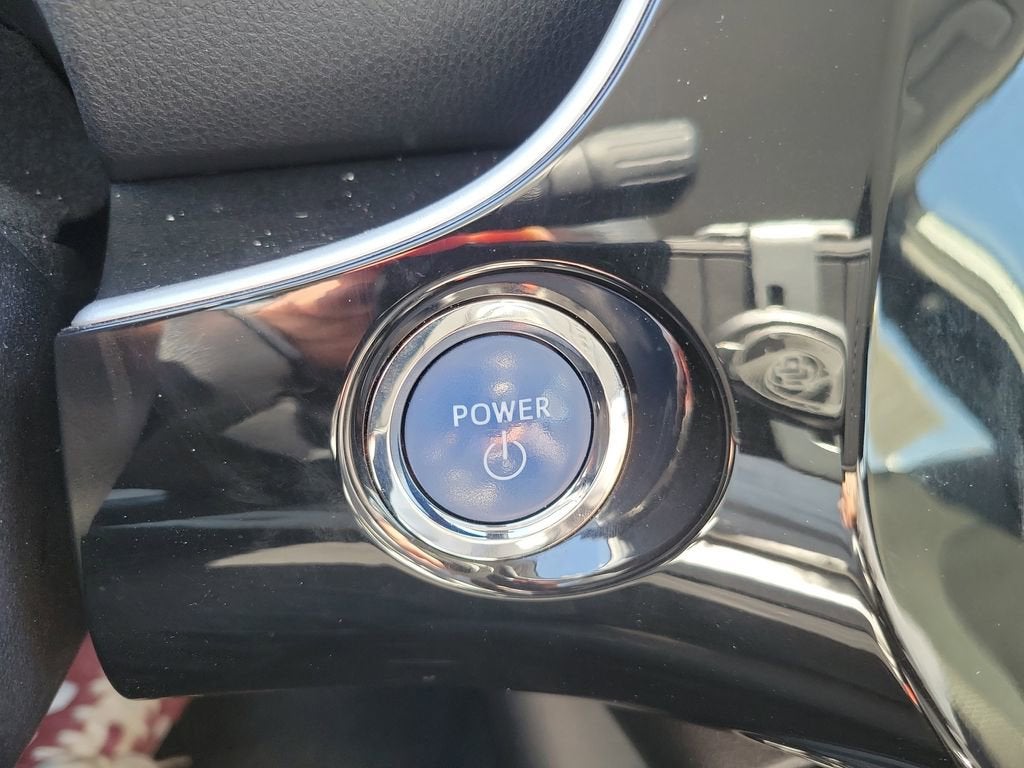 2022 Toyota Prius L Eco