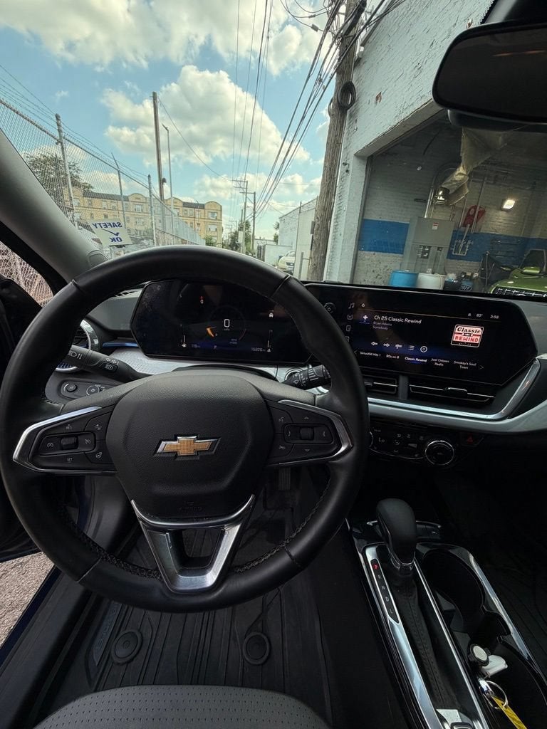 2024 Chevrolet Trax LT