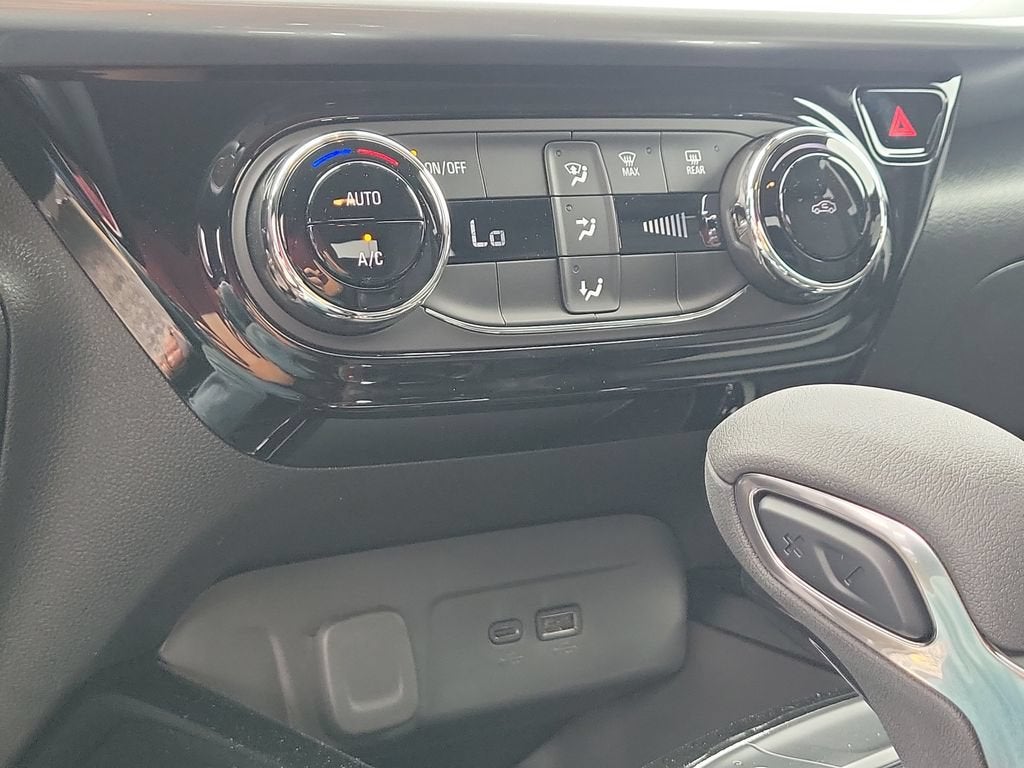 2026 Chevrolet Trax LT - Photo 31