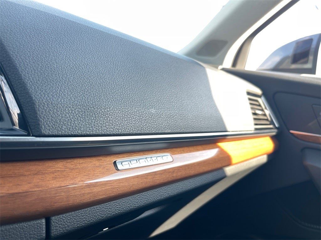 2023 Audi Q5 45 S line Premium quattro