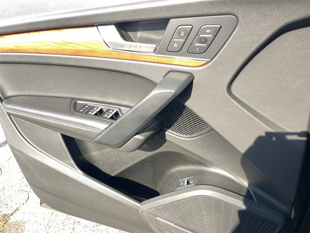 2023 Audi Q5 45 S line Premium quattro