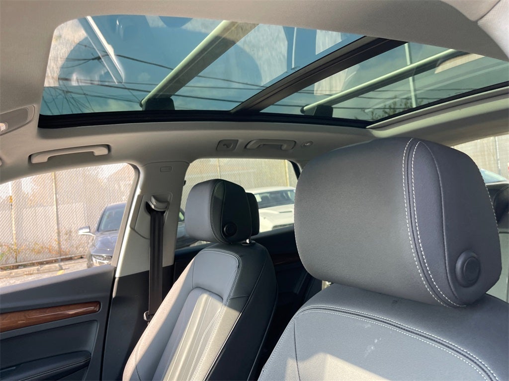 2023 Audi Q5 45 S line Premium quattro