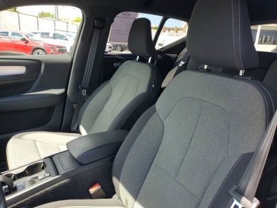2024 Volvo XC40 Core Bright Theme