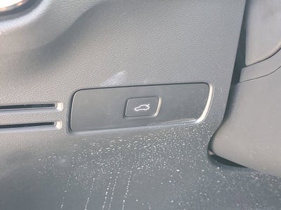 2024 Volvo XC40 Core Bright Theme
