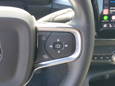 2024 Volvo XC40 Core Bright Theme