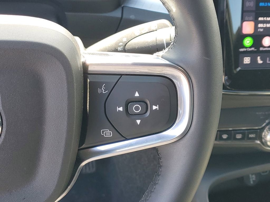 2024 Volvo XC40 Core Bright Theme