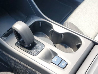 2024 Volvo XC40 Core Bright Theme
