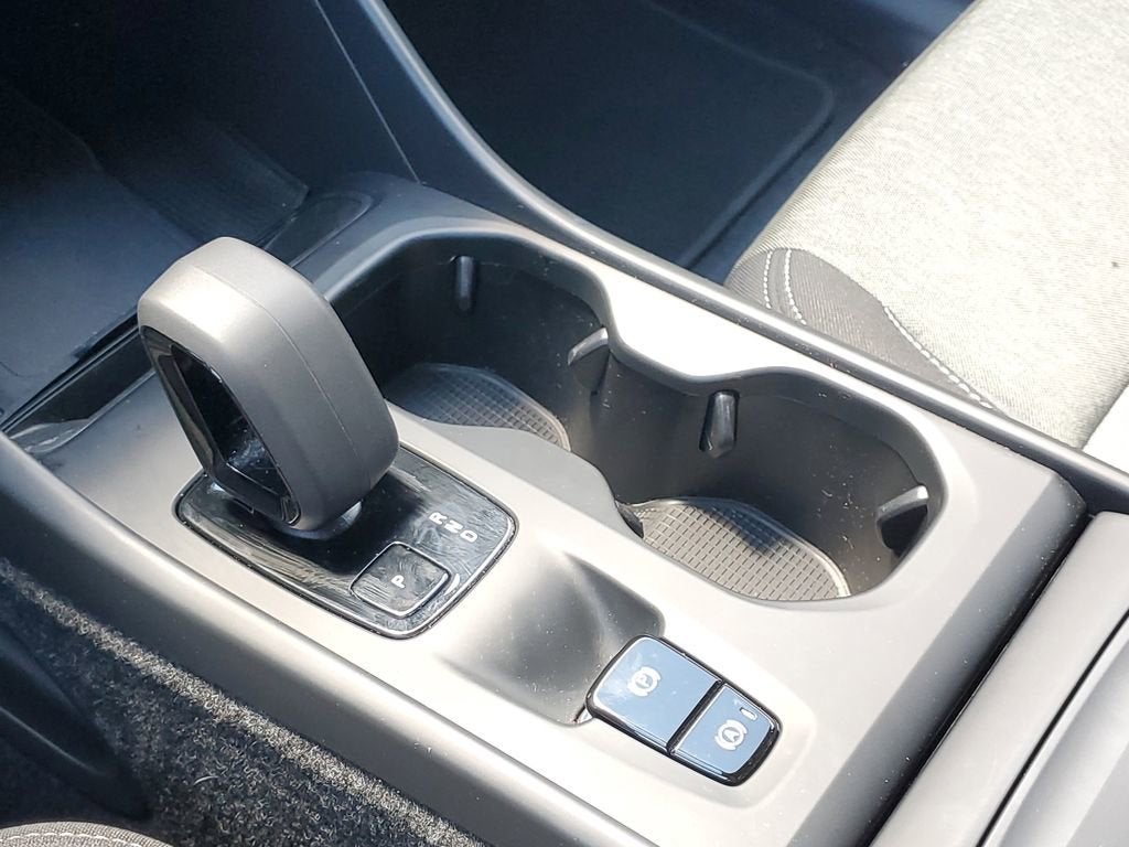 2024 Volvo XC40 Core Bright Theme
