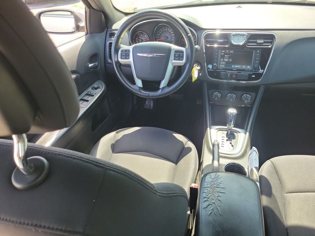 2014 Chrysler 200 Touring