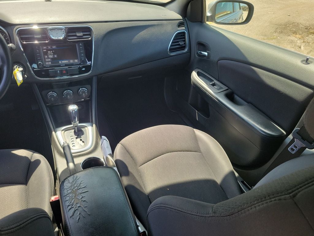 2014 Chrysler 200 Touring