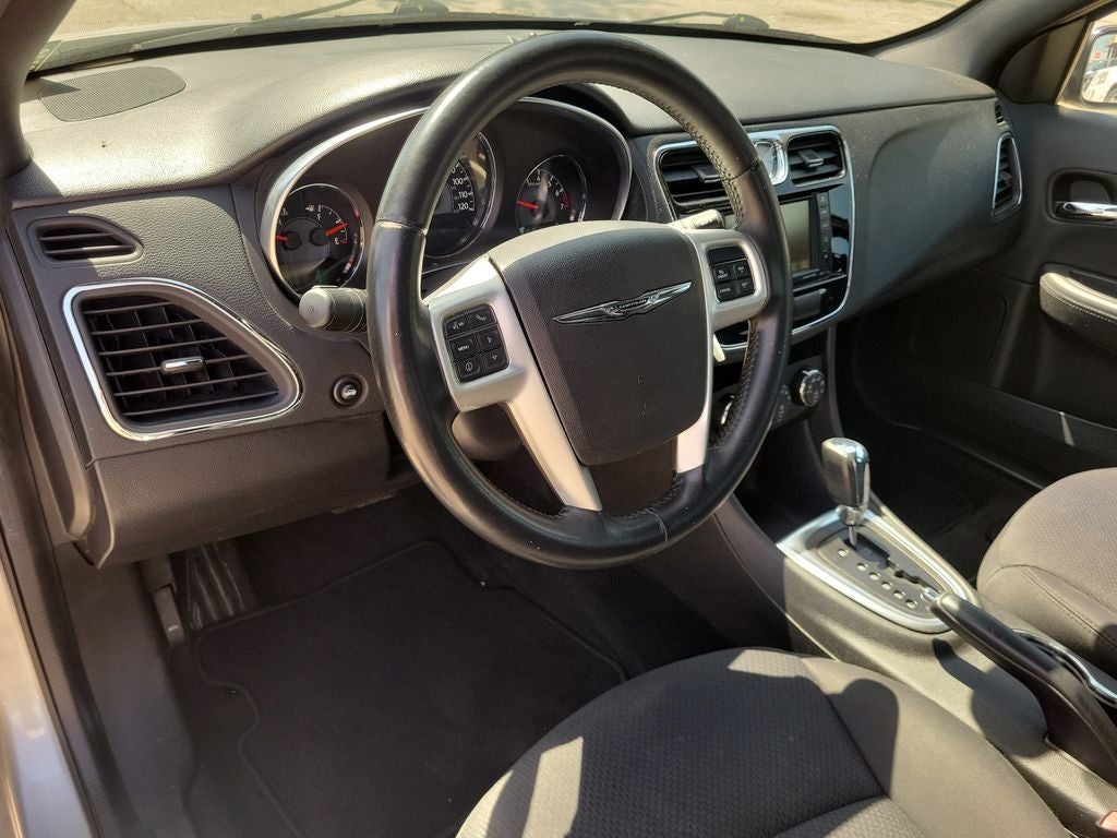 2014 Chrysler 200 Touring