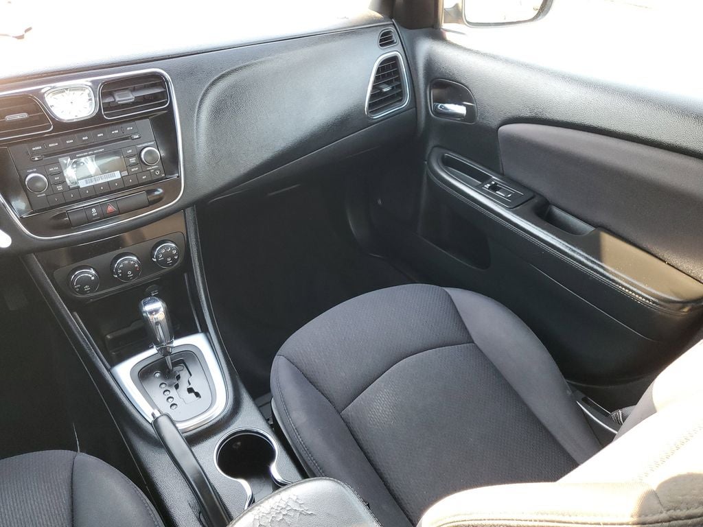 2013 Chrysler 200 Touring