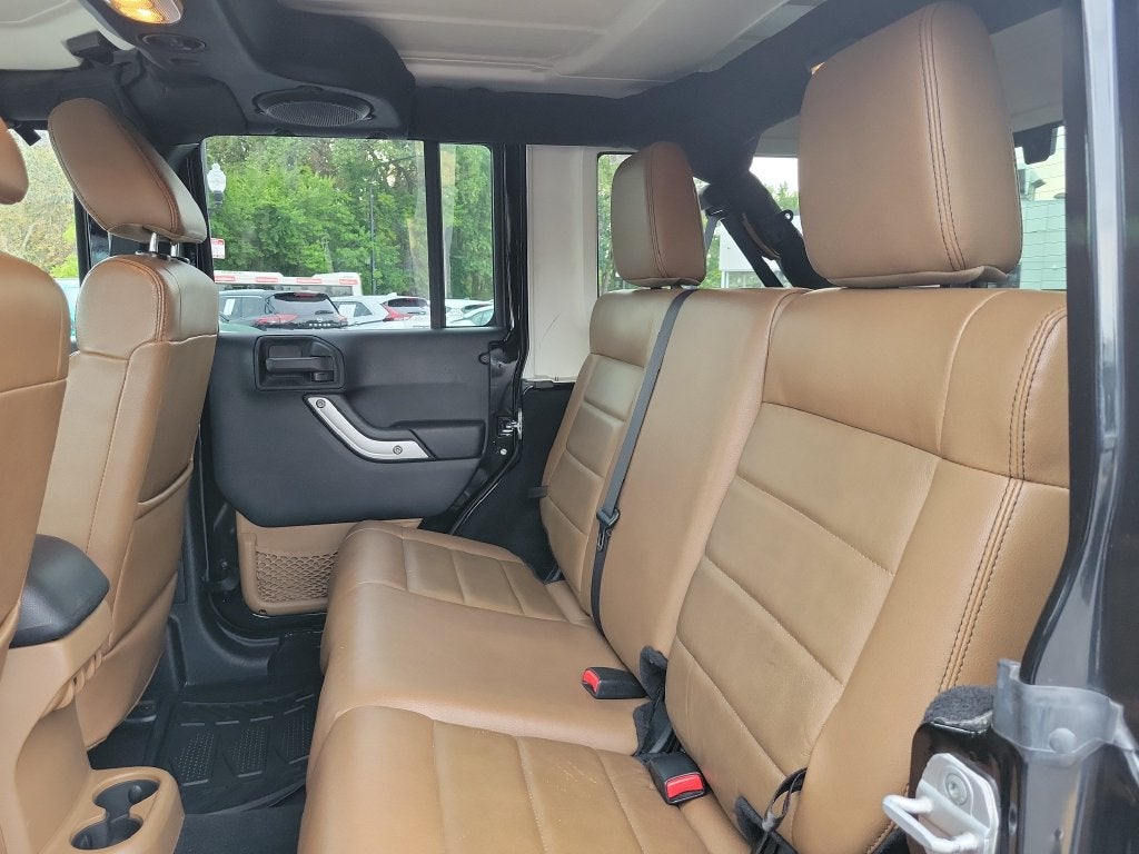 2012 Jeep Wrangler Unlimited Sahara