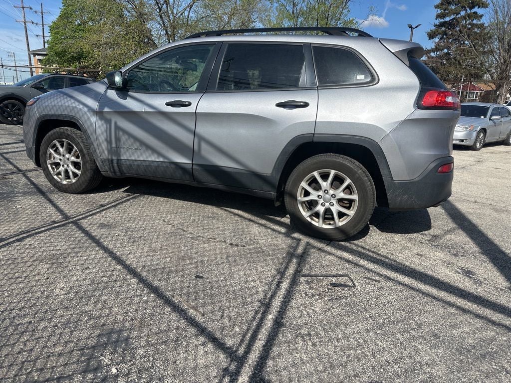2016 Jeep Cherokee Sport
