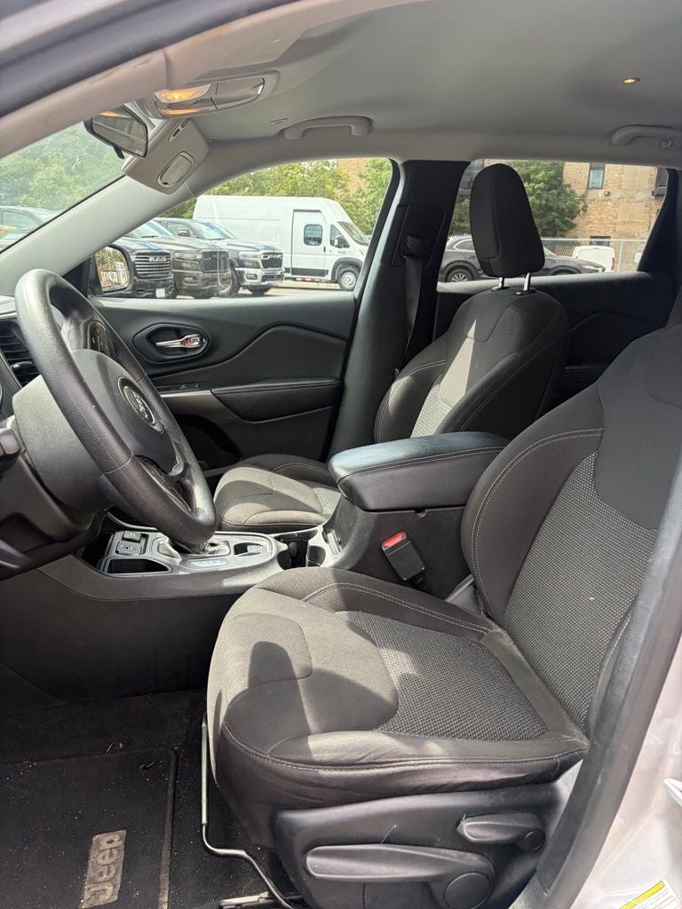 2019 Jeep Cherokee Latitude