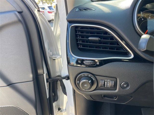 2023 Jeep Cherokee Altitude