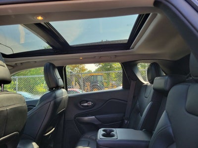 2022 Jeep Cherokee Latitude Lux