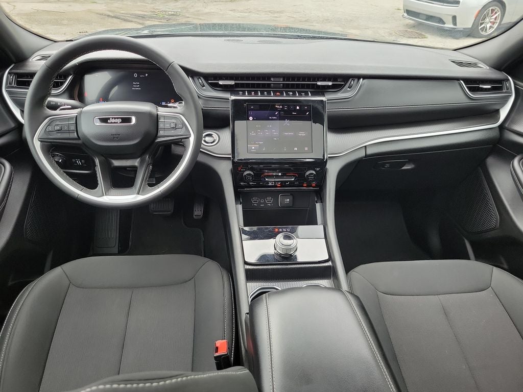2025 Jeep Grand Cherokee Laredo X