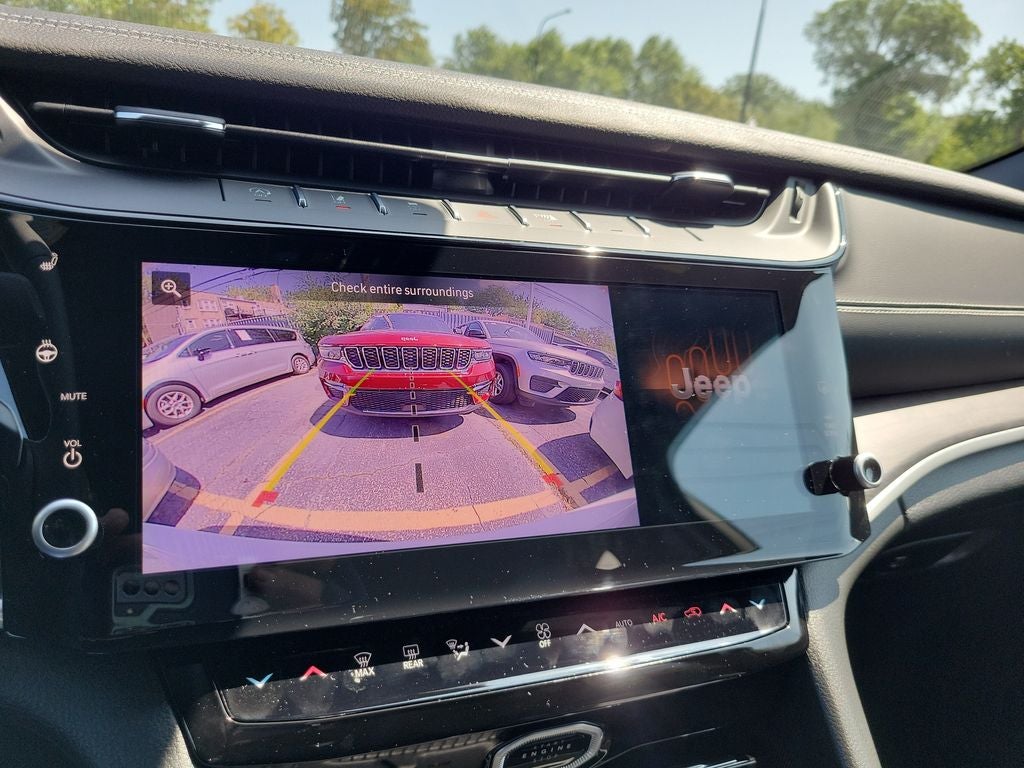 2026 Jeep Grand Cherokee Altitude