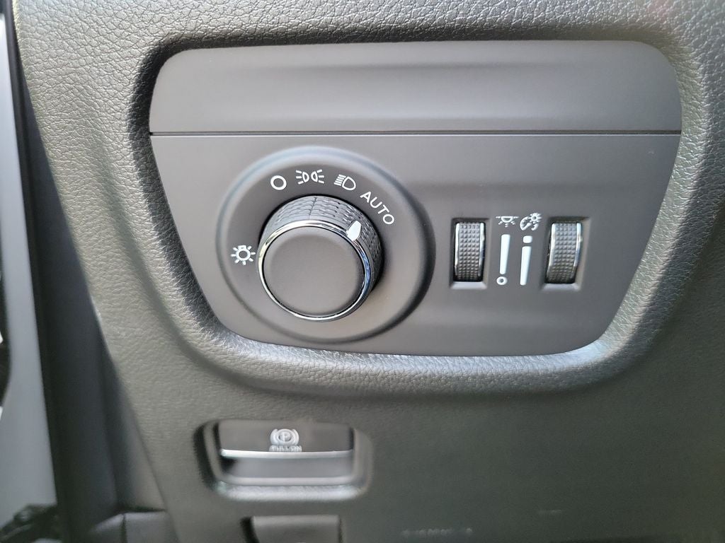 2026 Jeep Grand Cherokee Altitude