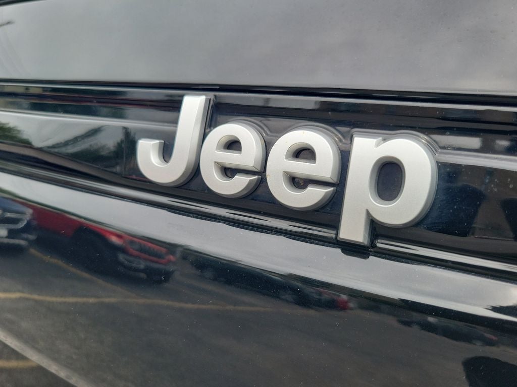 2025 Jeep Grand Cherokee Laredo X