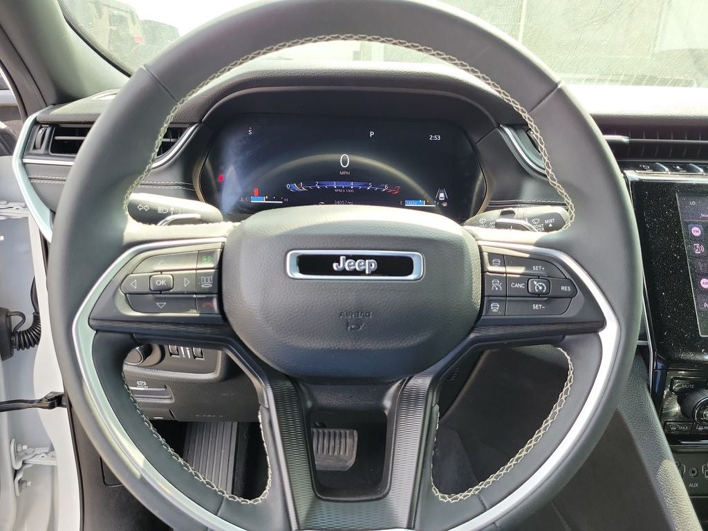 2025 Jeep Grand Cherokee Laredo