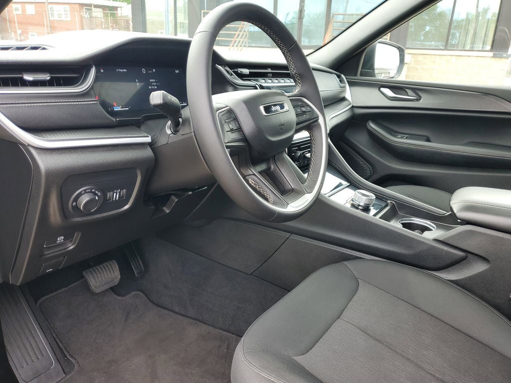 2024 Jeep Grand Cherokee Laredo X
