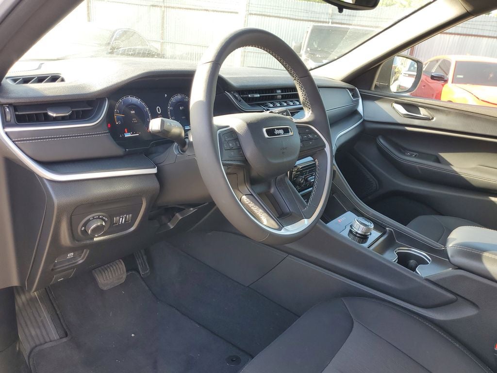 2024 Jeep Grand Cherokee Laredo