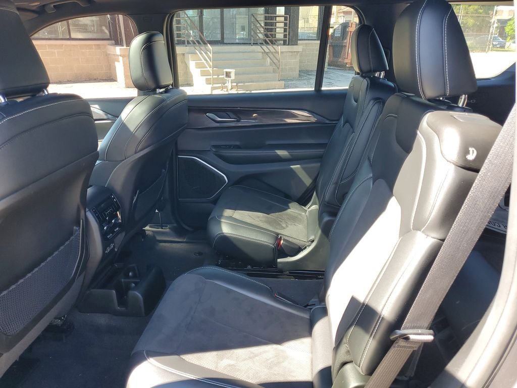 2022 Jeep Grand Cherokee L Altitude